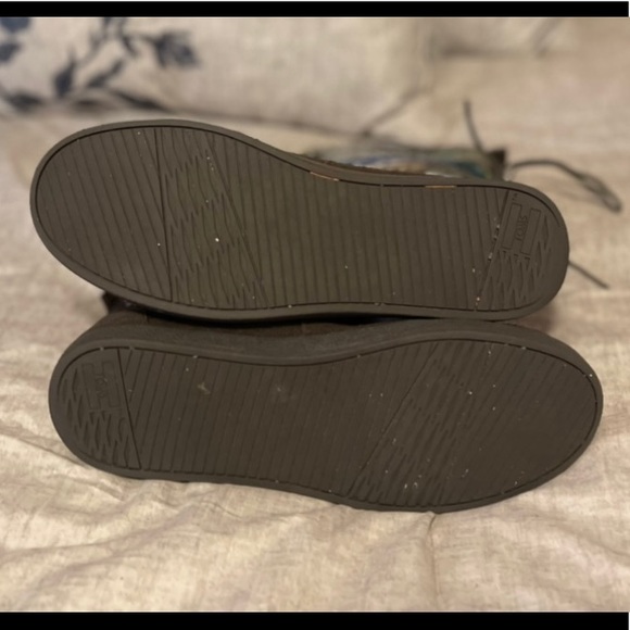 TOM’S boots Size 8 - Picture 5 of 6